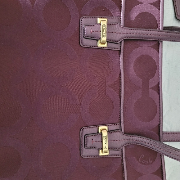 Coach plum purse - Picture 3 of 3